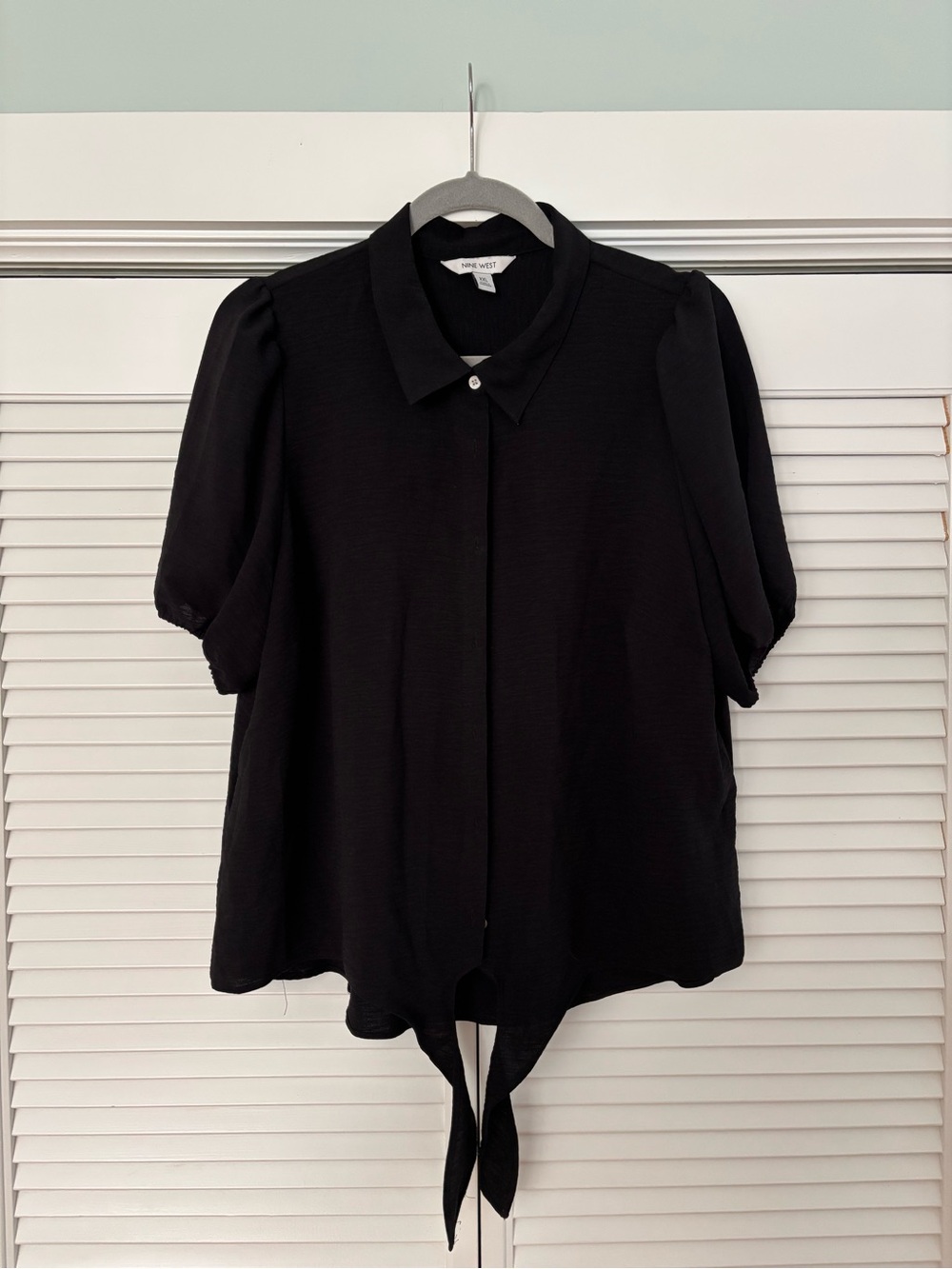 Nine West Black Tie-Hem Puff Sleeve Blouse